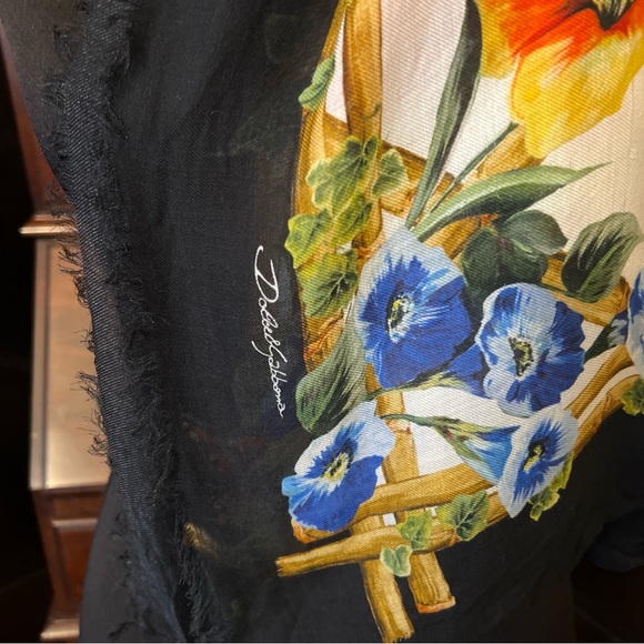 Dolce & Gabbana NWT Modal & Cashmere Blend Floral Lattice Fringed 52”x 77” Wrap. - Picture 13 of 16